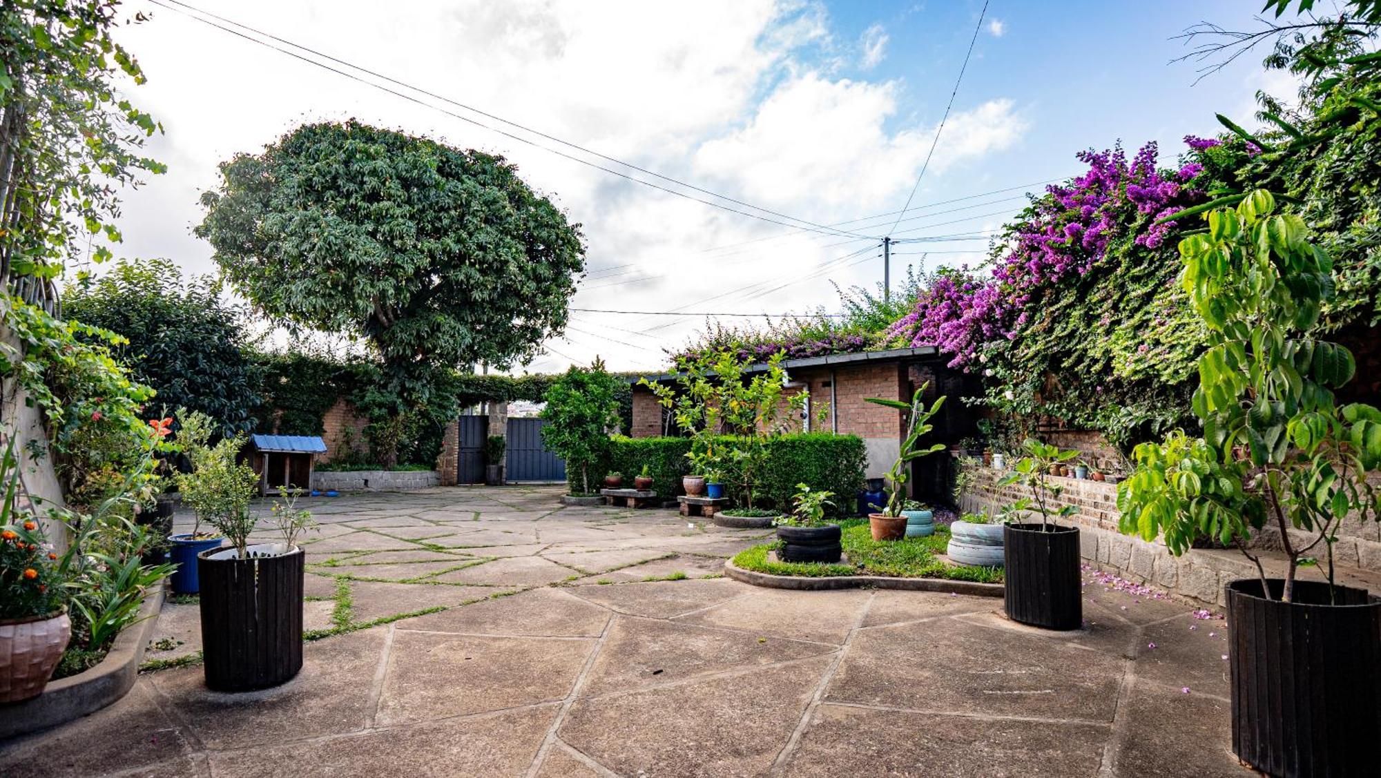 Manga Blue'S Guest House Fianarantsoa Extérieur photo